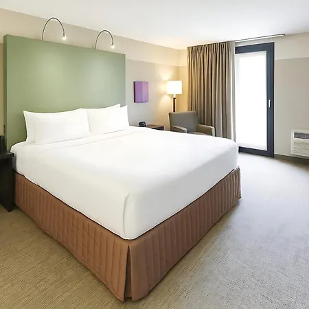 Crowne Plaza - Chicago West Loop By Ihg Hotel Exterior photo